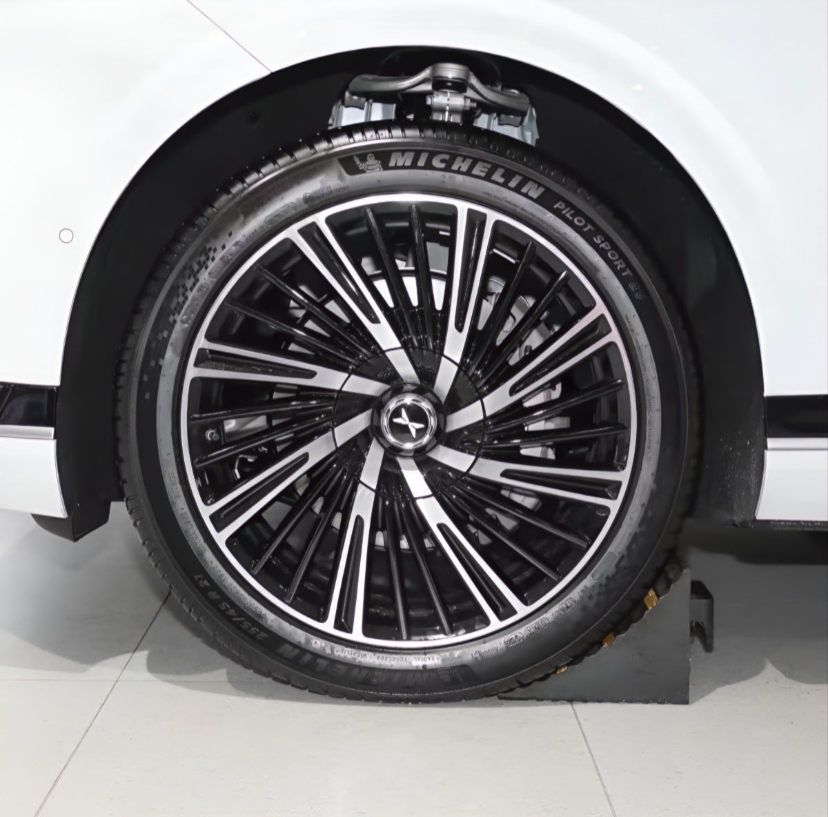 XPENG G9 Hub center cap (4PCS) - Xpeng Accessories