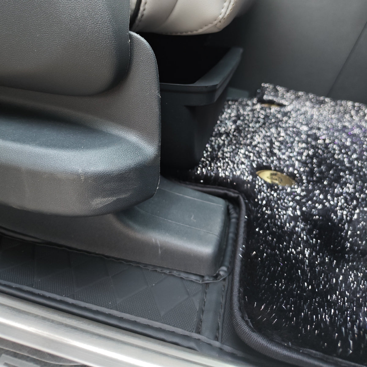 Silicone Storage Box Under Passenger Seat for XPENG X9